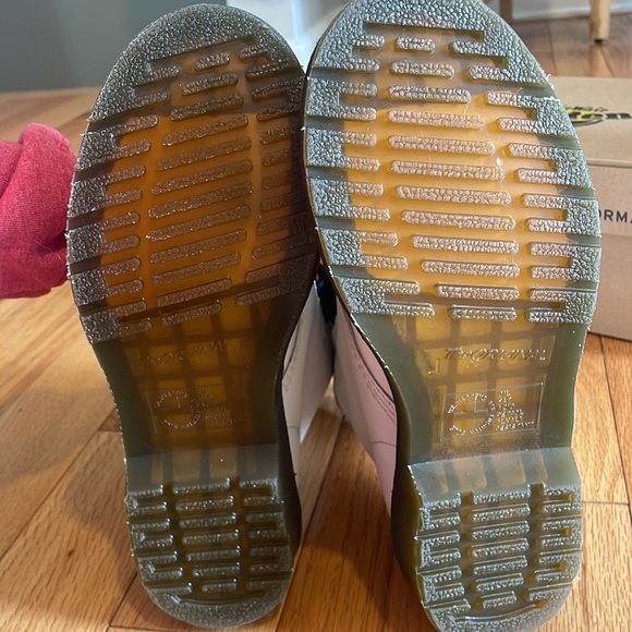 Dr. Martens AirWair w bouncing soles Size 7 WHITE - Picture 9 of 16